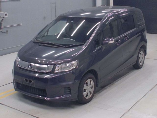 4149 Honda Freed spike GB3 2015 г. (CAA Gifu)